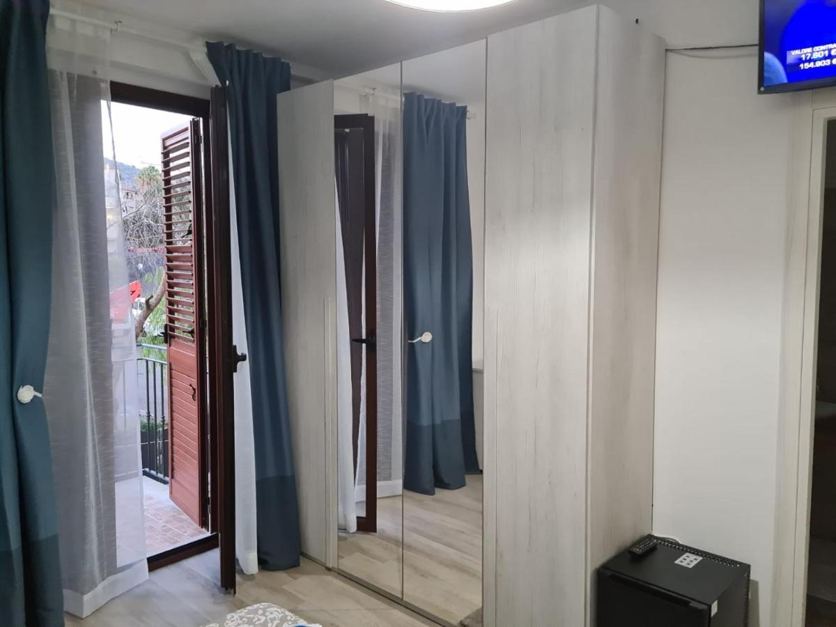 B&B Villa Chiara Bed And Breakfast Taormina Buitenkant foto