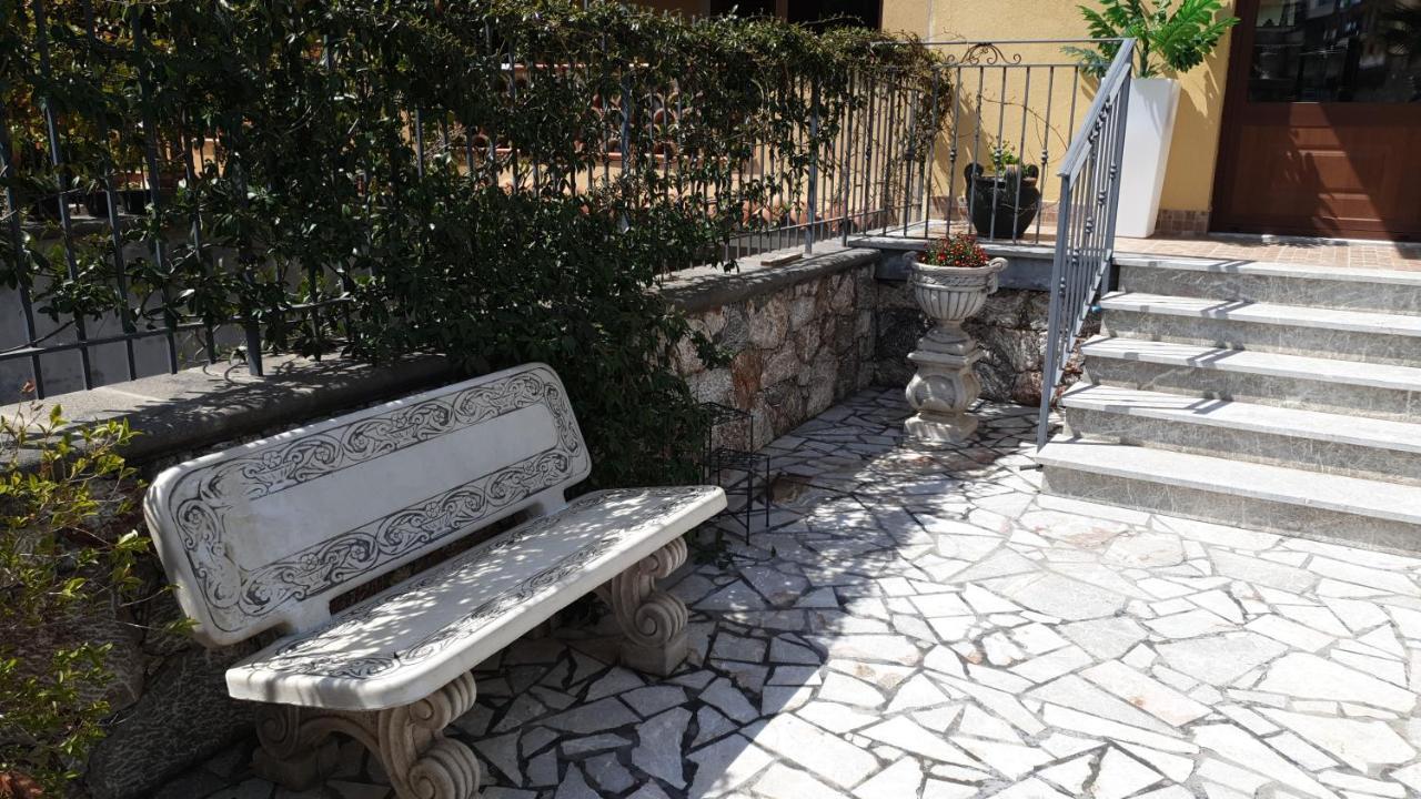 B&B Villa Chiara Bed And Breakfast Taormina Buitenkant foto